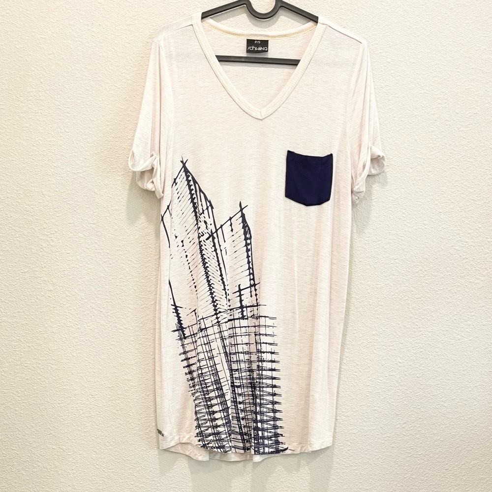 Pre-loved! SCHWIING Very Comfy V Neck Tunic Short Sleeve Shirt!